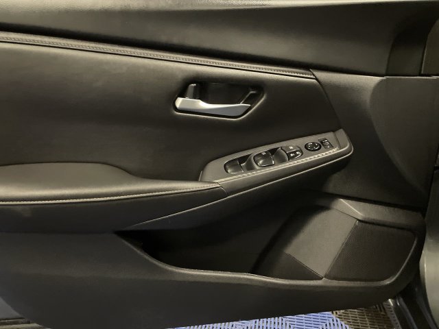 Used 2024 Nissan Sentra SV FWD image 13