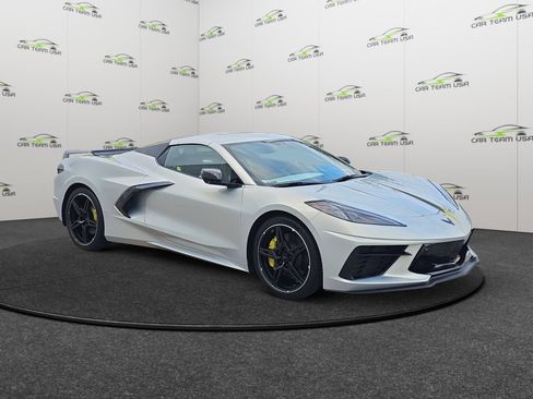 Used 2021 Chevrolet Corvette Stingray Premium Conv w/ Z51 Performance Package image 15