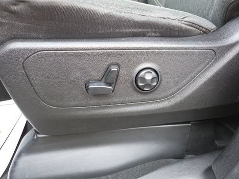 Used 2019 RAM 1500 Big Horn AWD/4WD image 29