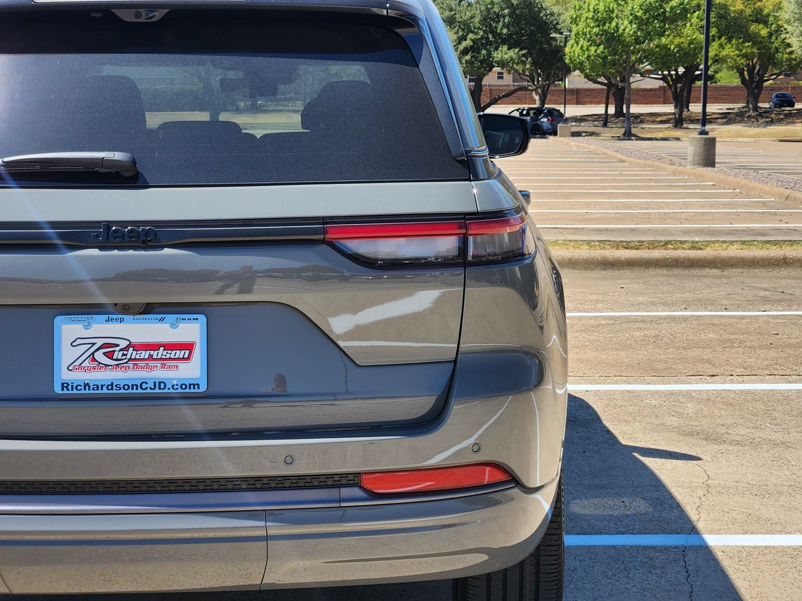New 2027 Jeep Grand Cherokee Limited AWD/4WD image 9