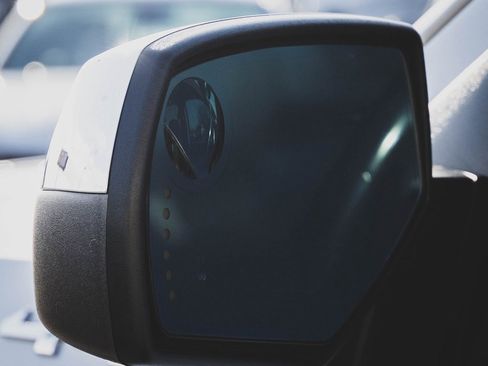 Used 2017 GMC Sierra 1500 SLT w/ SLT Premium Package image 27