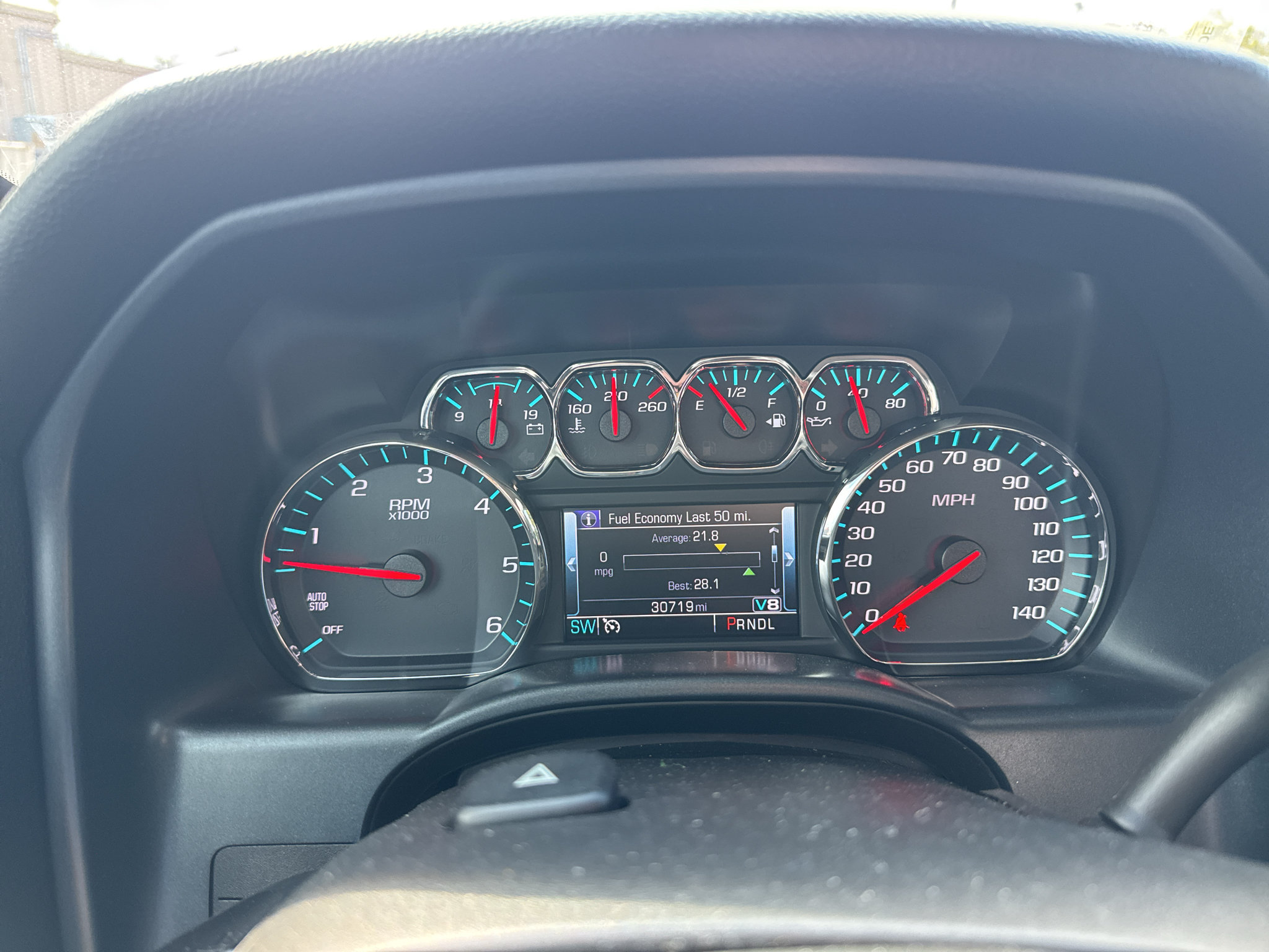 Used 2018 Chevrolet Silverado 1500 LT w/ LT Eassist Package AWD/4WD image 12