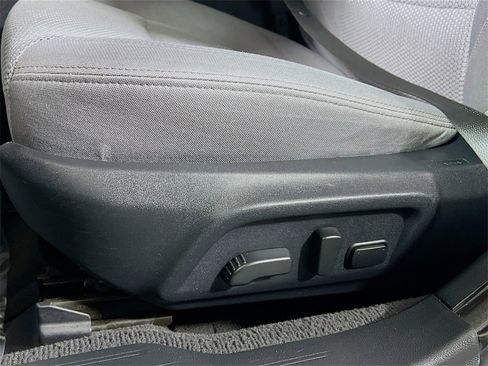 Used 2019 Subaru Outback 2.5i Premium image 18