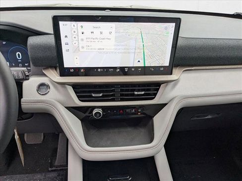 New 2025 Ford Explorer Active w/ Active Comfort Package image 12