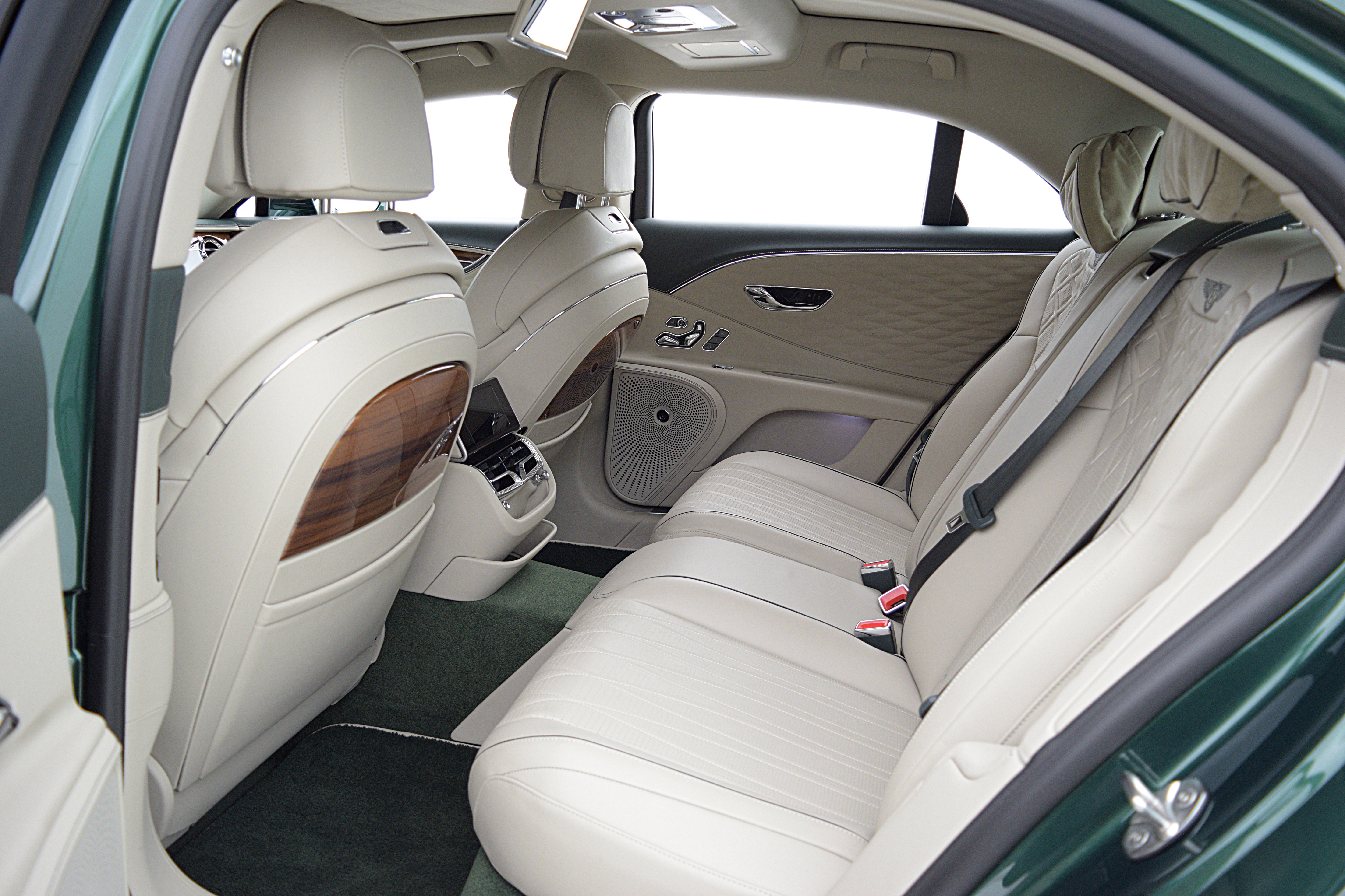 Certified 2022 Bentley Flying Spur V8 AWD/4WD image 33