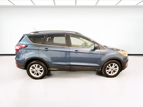 Used 2018 Ford Escape SE image 24