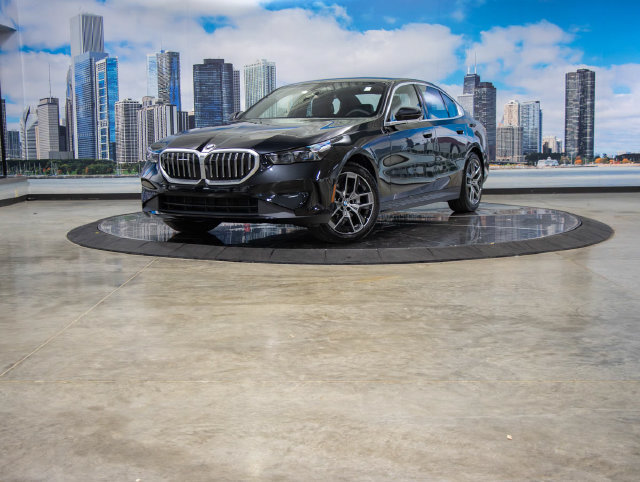 Used 2027 BMW 530i xDrive w/ Convenience Package AWD/4WD image 2