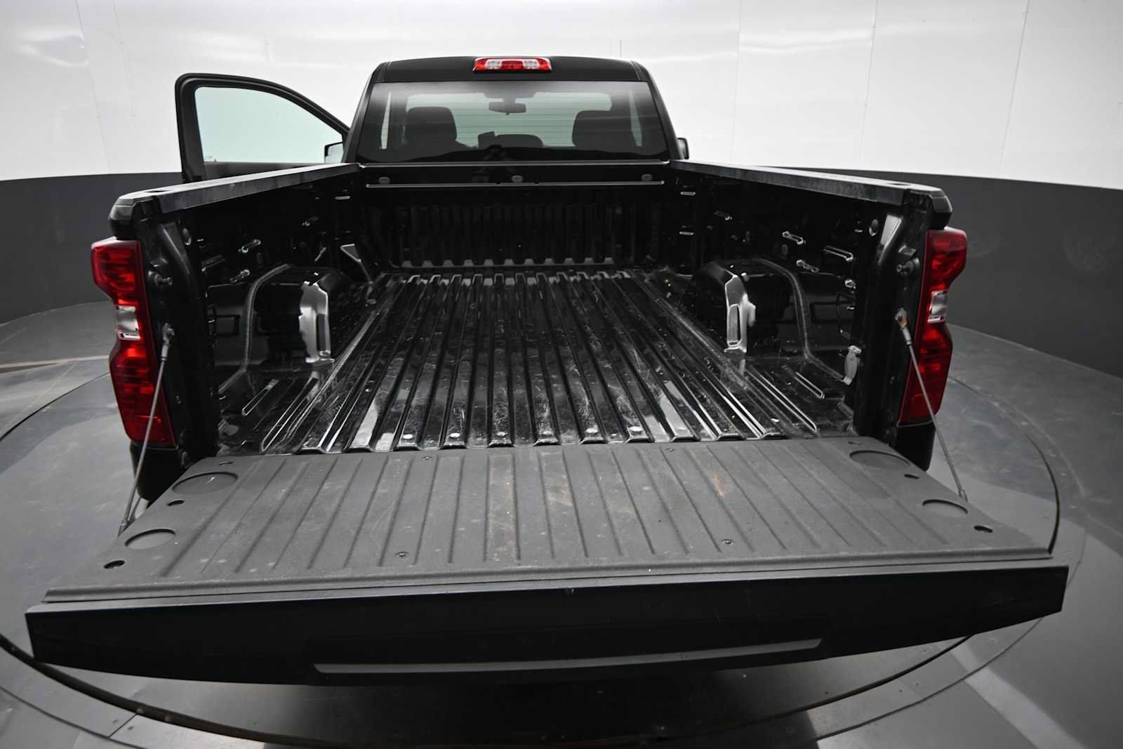 Used 2021 Chevrolet Silverado 1500 W/T w/ WT Value Package AWD/4WD image 13