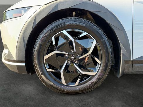 Used 2024 Hyundai Ioniq 5 SEL AWD/4WD image 5