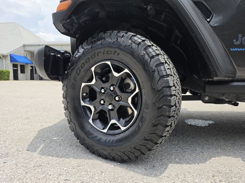 Used 2023 Jeep Wrangler Unlimited Rubicon 4xe AWD/4WD image 34