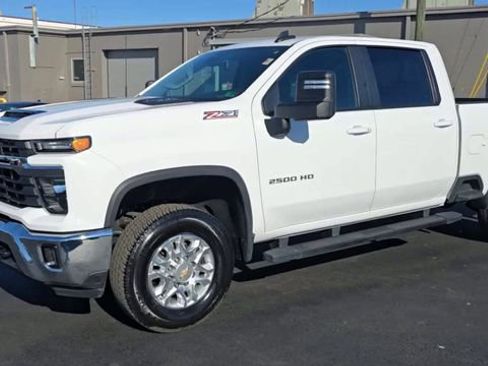 Used 2024 Chevrolet Silverado 2500 LT w/ All Star Edition image 5