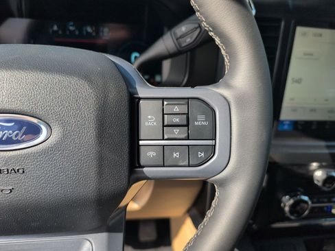 New 2026 Ford F350 Lariat w/ Black Appearance Package image 32