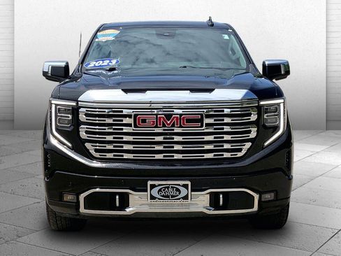 Used 2023 GMC Sierra 1500 Denali w/ Technology Package AWD/4WD image 2