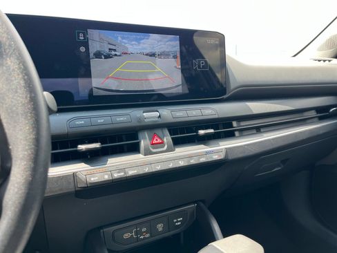 Used 2025 Kia K4 FWD image 20
