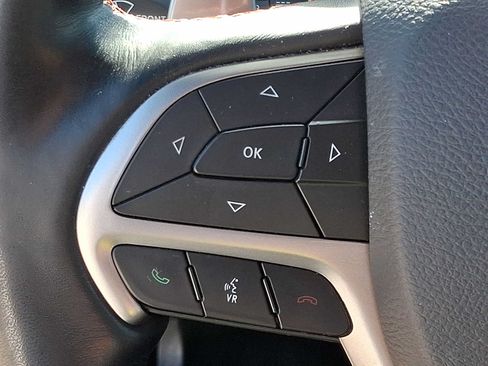 Used 2020 Jeep Grand Cherokee Trailhawk w/ Trailhawk Luxury Group AWD/4WD image 23