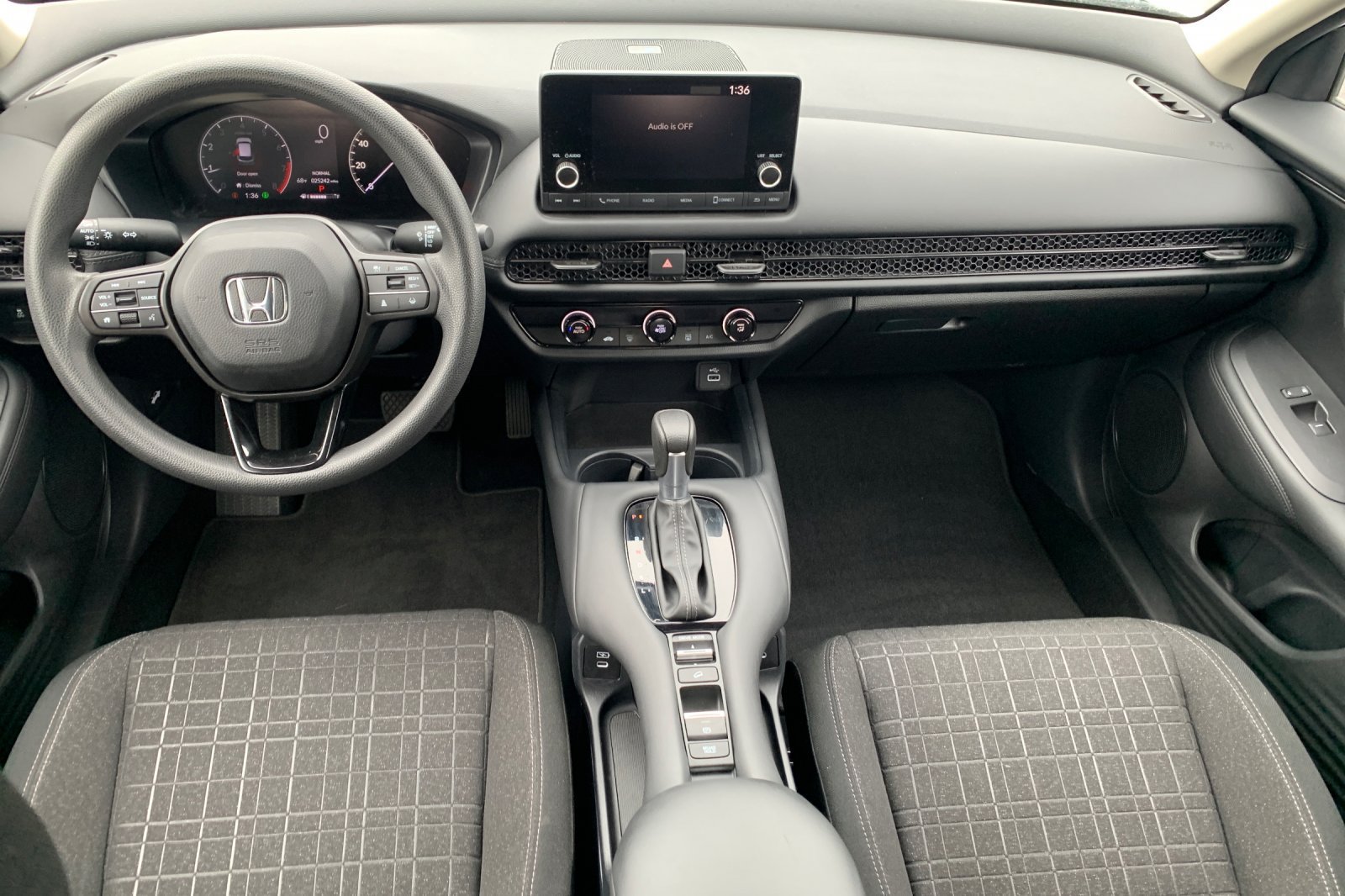 Certified 2024 Honda HR-V LX image 17