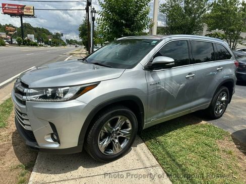Used 2019 Toyota Highlander Limited Platinum AWD/4WD image 19