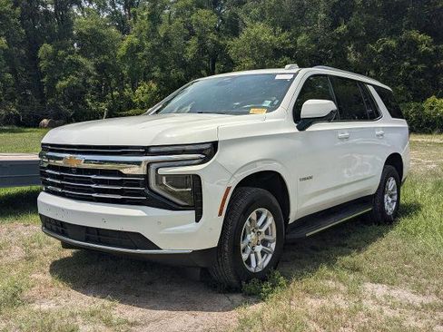 Used 2025 Chevrolet Tahoe LT AWD/4WD image 3