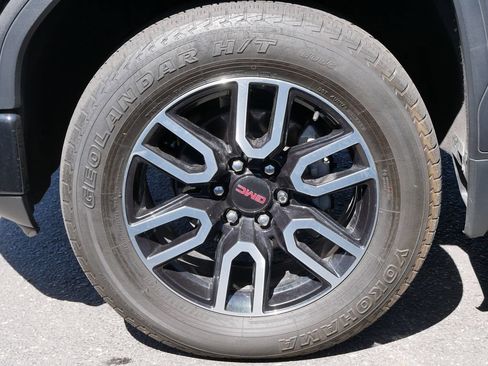 Used 2020 GMC Sierra 1500 AT4 w/ AT4 Premium Package AWD/4WD image 12