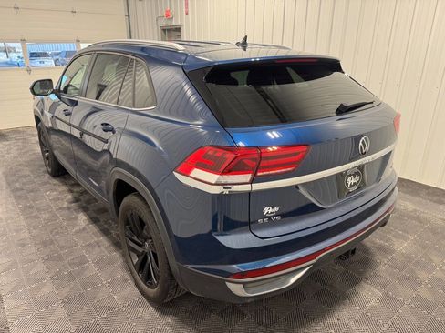 Used 2022 Volkswagen Atlas Cross Sport SE image 5