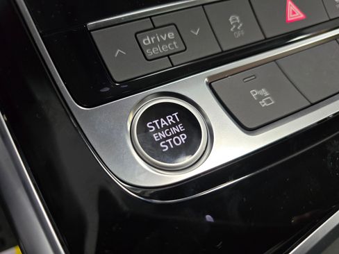 Used 2025 Audi Q8 Premium Plus w/ Premium Plus Package image 24