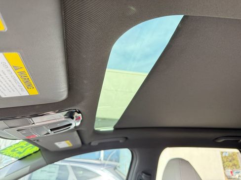 Used 2025 Hyundai Tucson Limited image 25