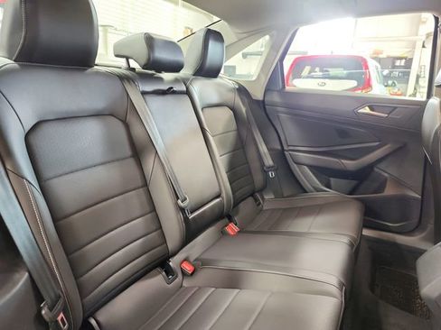 Used 2023 Volkswagen Jetta SE FWD image 25