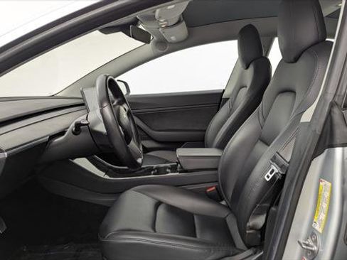 Used 2018 Tesla Model 3 Long Range RWD image 13