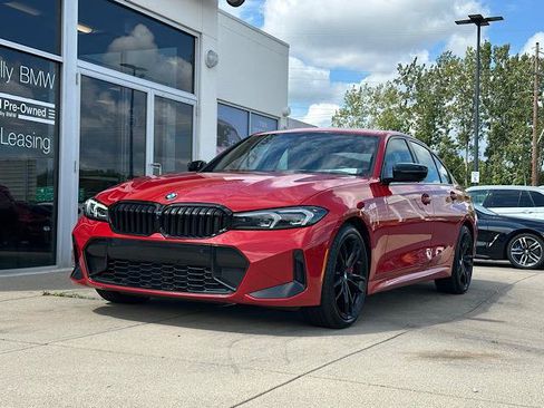 Used 2023 BMW 330i xDrive Sedan w/ M Sport Package AWD/4WD image 3