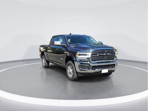 Used 2022 RAM 2500 Laramie AWD/4WD image 4