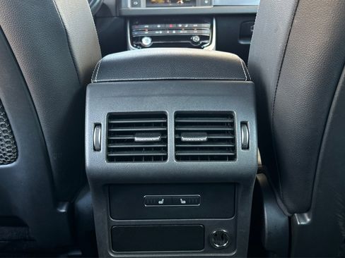 Used 2016 Jaguar XF R-Sport image 34