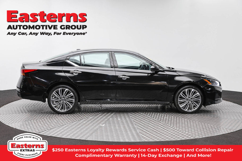 Used 2023 Nissan Altima 2.5 SL AWD/4WD image 5