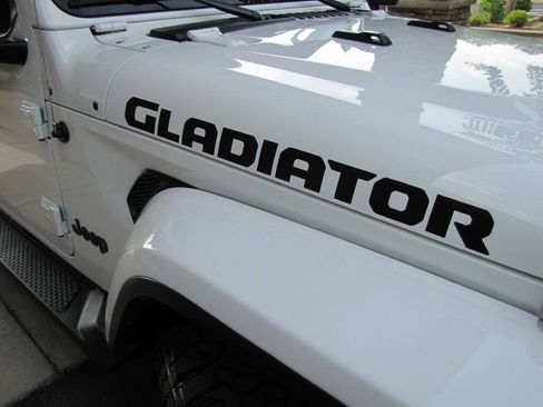 Used 2022 Jeep Gladiator Sport AWD/4WD image 26
