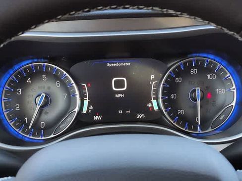 New 2026 Chrysler Pacifica Select image 36