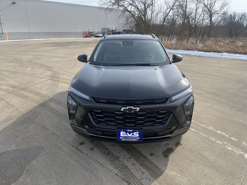 Used 2026 Chevrolet Trax ACTIV w/ Driver Confidence Package image 2