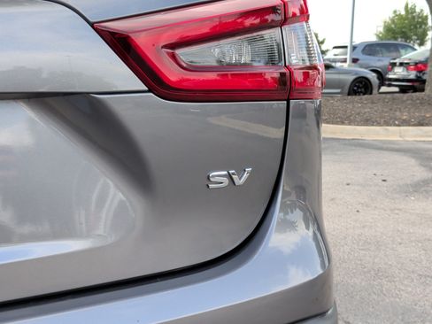 Used 2020 Nissan Rogue Sport SV FWD image 11