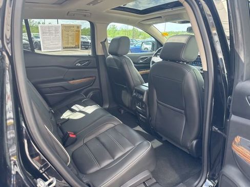 Used 2017 GMC Acadia Denali w/ Technology Package AWD/4WD image 27