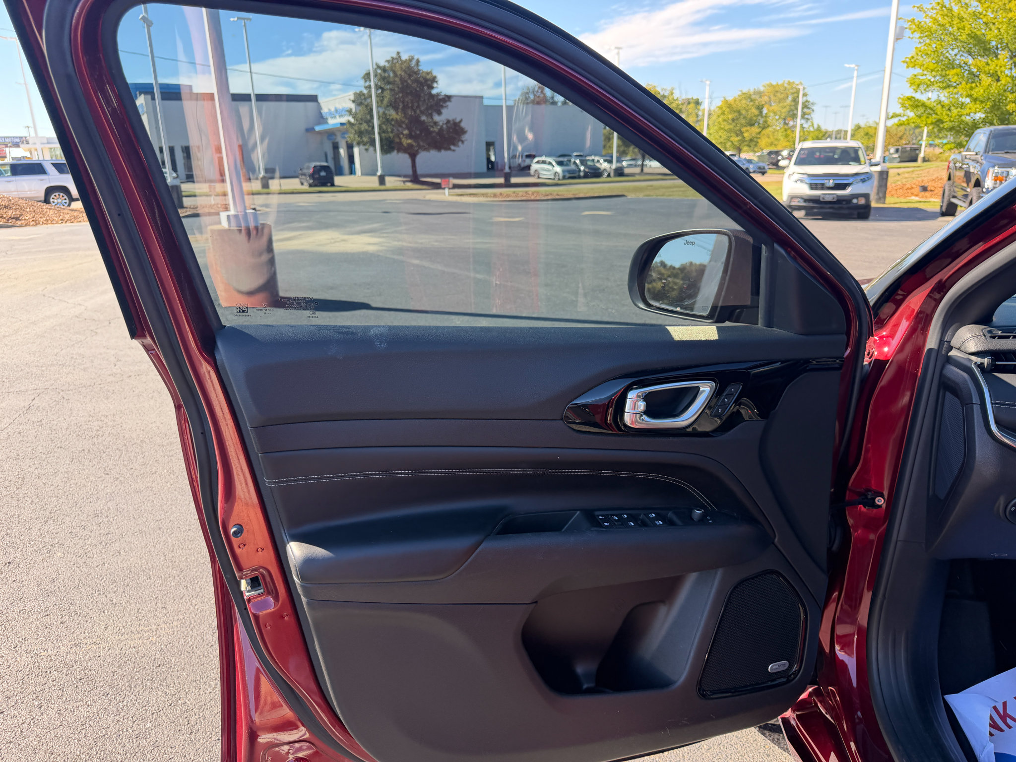 Used 2022 Jeep Compass High Altitude AWD/4WD image 38