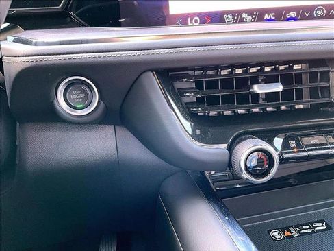 Certified 2025 Chevrolet Tahoe Premier image 24