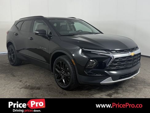 Used 2023 Chevrolet Blazer LT FWD image 1