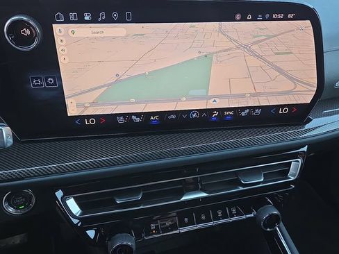 New 2026 Chevrolet Traverse High Country FWD image 11