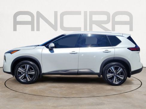 Used 2024 Nissan Rogue SL w/ SL Premium Package FWD image 11