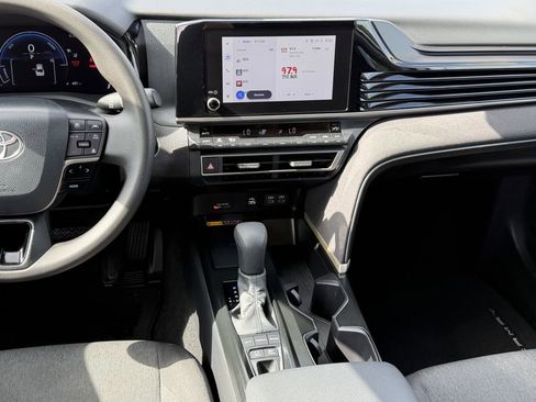 Used 2026 Toyota Camry LE FWD image 17