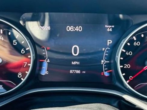 Used 2018 Jeep Compass Limited w/ Navigation Group image 19