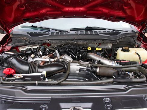 Used 2019 Ford F350 XLT w/ Camper Package image 10