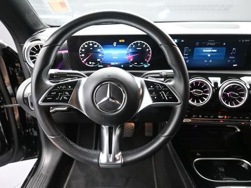 Used 2025 Mercedes-Benz CLA 250 image 27