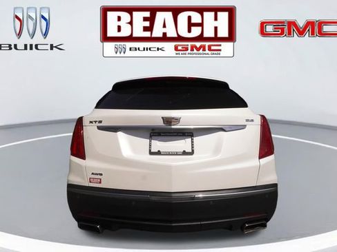 Used 2018 Cadillac XT5 Luxury w/ Driver Awareness Package image 4