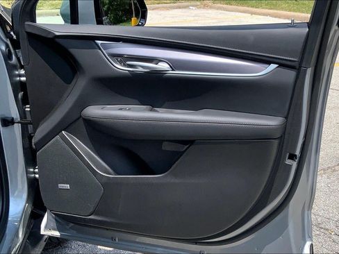 Certified 2025 Cadillac XT5 Luxury FWD image 26