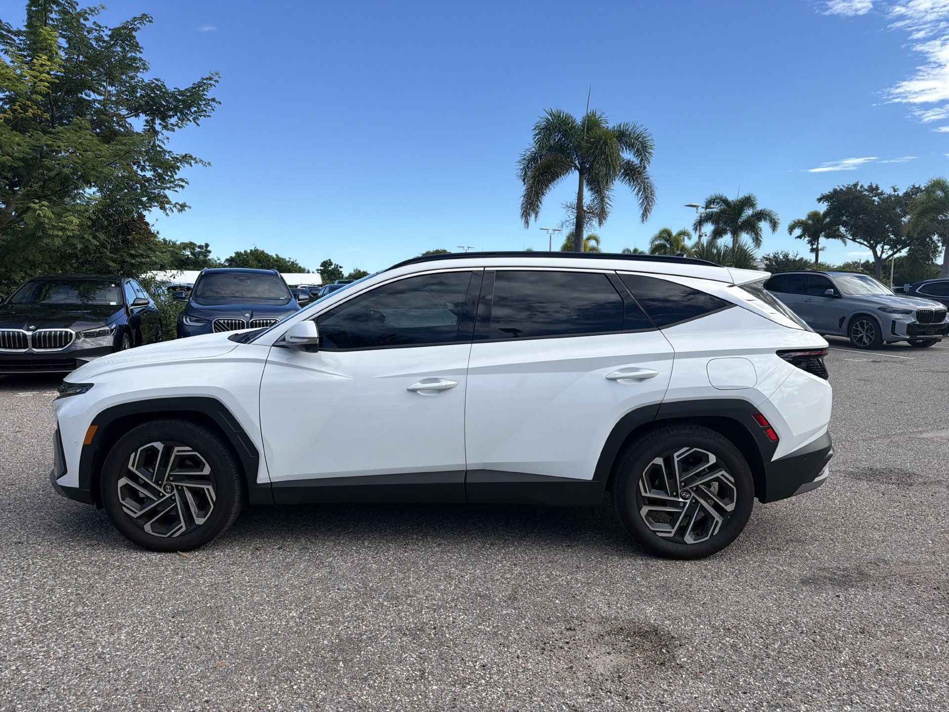 Used 2025 Hyundai Tucson Limited FWD image 7