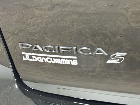 New 2027 Chrysler Pacifica Limited w/ S Appearance Package AWD/4WD image 28